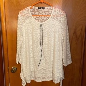 Ladies XL 3/4 sleeve dress top.